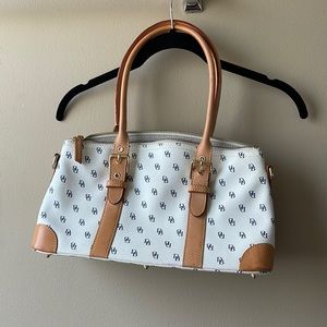 White Dooney & Bourke Handbag